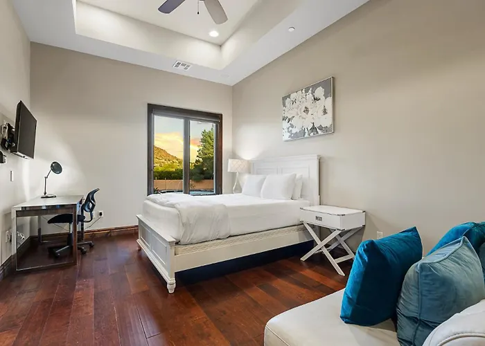 Mountain View Retreat - Pool, Spa, Theater Scottsdale