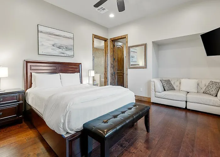 Mountain View Retreat - Pool, Spa, Theater Holiday home