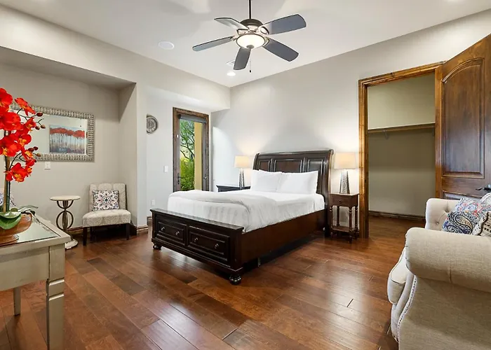 Mountain View Retreat - Pool, Spa, Theater Holiday home Scottsdale