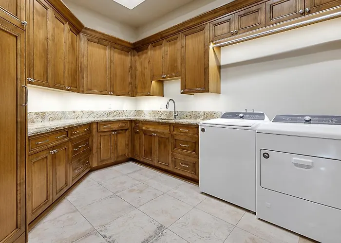 Mountain View Retreat - Pool, Spa, Theater * Scottsdale